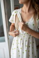 Těhotenské lněné kojící šaty Lovely Midi Dress Sage Dots