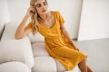 Těhotenské, kojící šaty Lovely Midi Dress Mustard SS