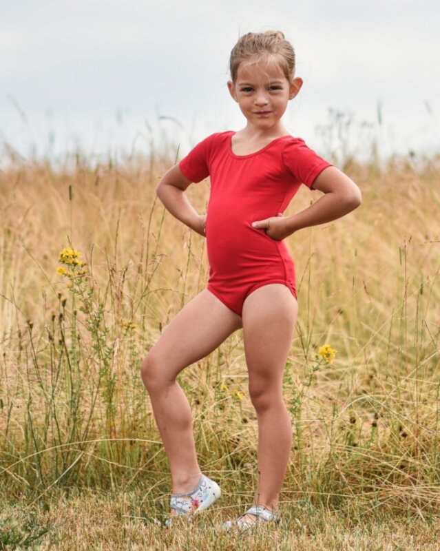 Dres dívčí baletní/gymnastický, červený
